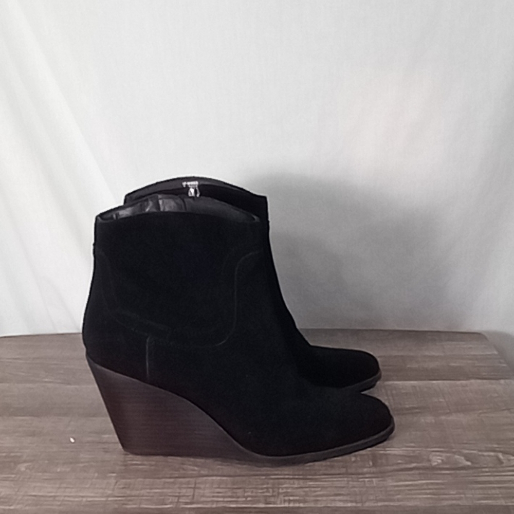 Lucky Brand Black Wadier Suede Wedge Ankle Bootie Size 9.5M